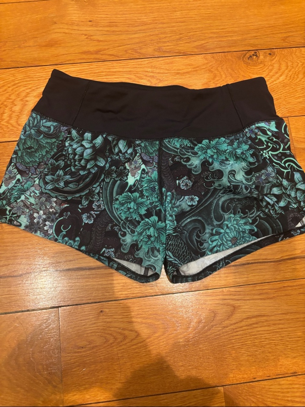Lululemon speed up short